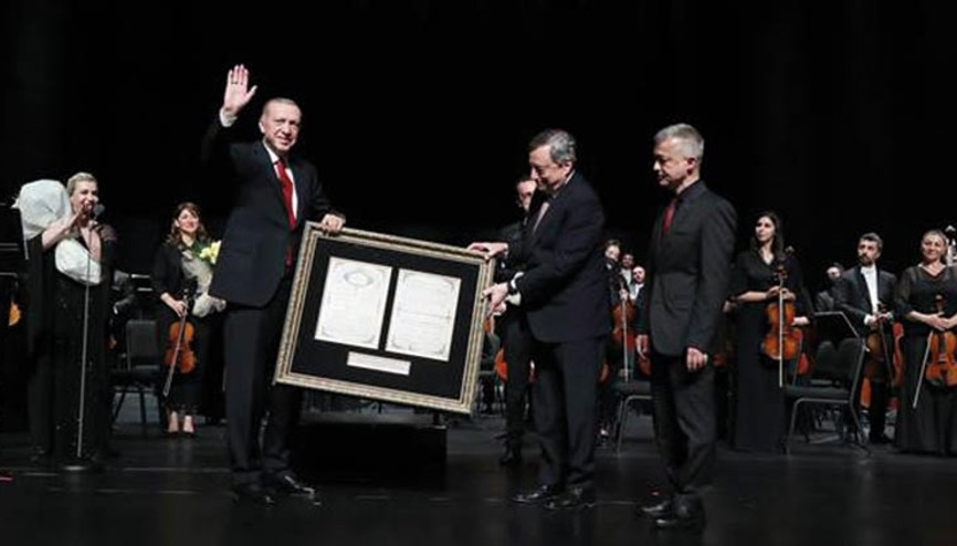 Cumhurbaşkanı Erdoğan, İtalyan-Türk Dostluk Zirvesi özel konserini izledi
