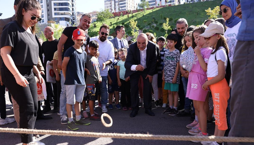 Sosyal medya çocuklarımızı sosyal olmaktan çıkardı