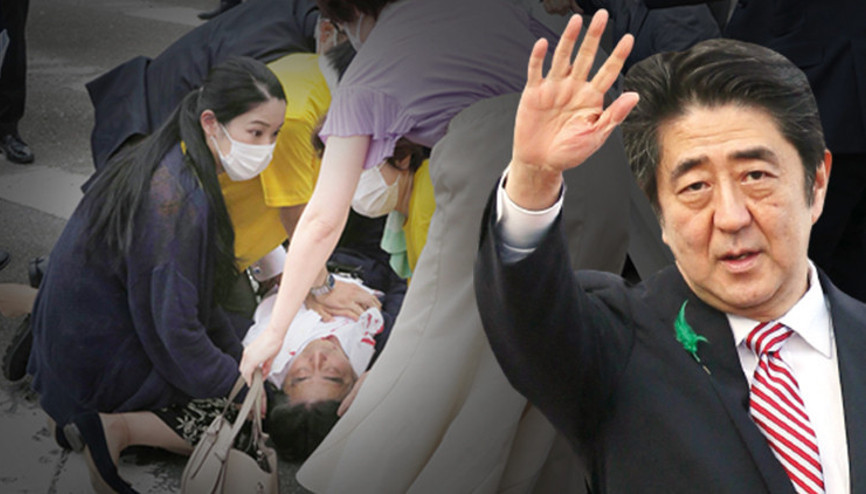 Japonya’da şok suikast: Eski başbakana ‘ev yapımı’ silahla saldırı