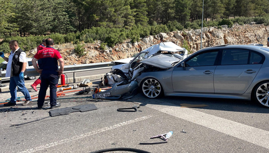 Denizlide korkunç kaza: 1 ölü, 6 yaralı