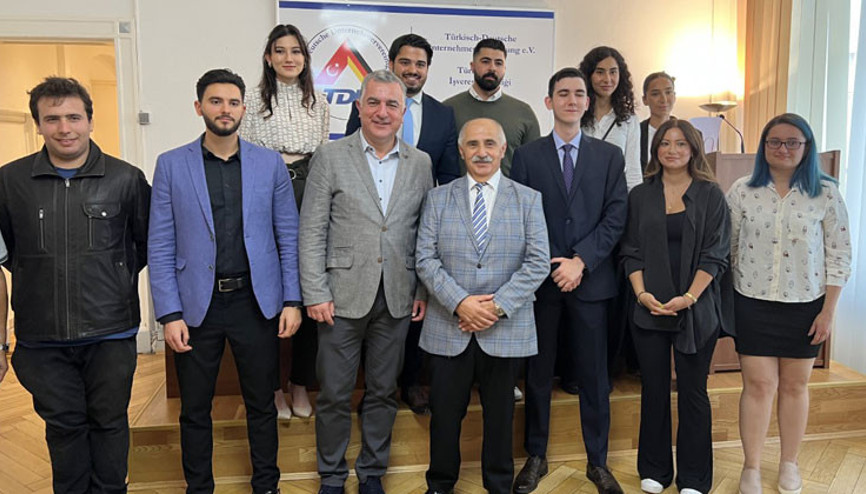Büyükelçi Şen, iş insanlarıyla buluştu