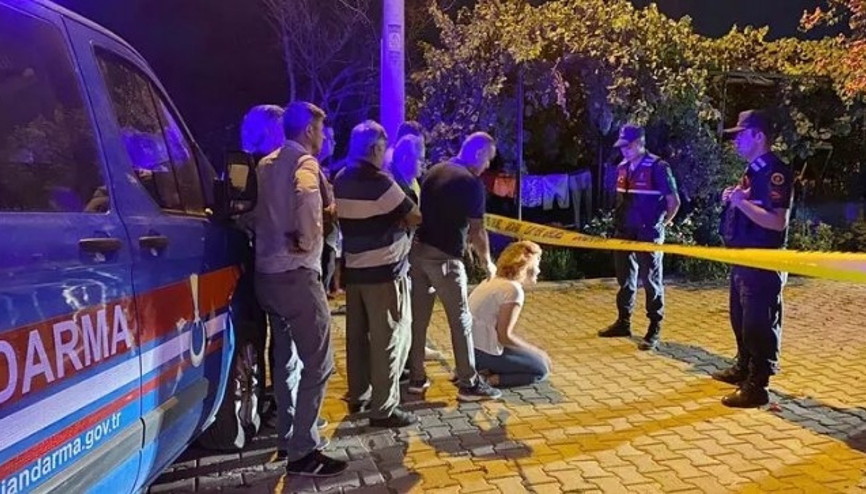 Koca dehşeti: Eşi ile sevgilisini öldürüp, sevgilisinin annesini ağır yaraladı Koca dehşeti: Eşi ile sevgilisini öldürüp, sevgilisinin annesini ağır yaraladı