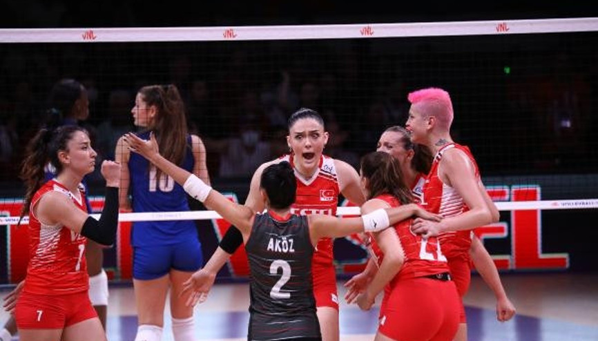 Türkiye-Sırbistan voleybol maçı ne zaman, saat kaçta, hangi kanalda Filenin Sultanları bronz madalya maçına çıkacak