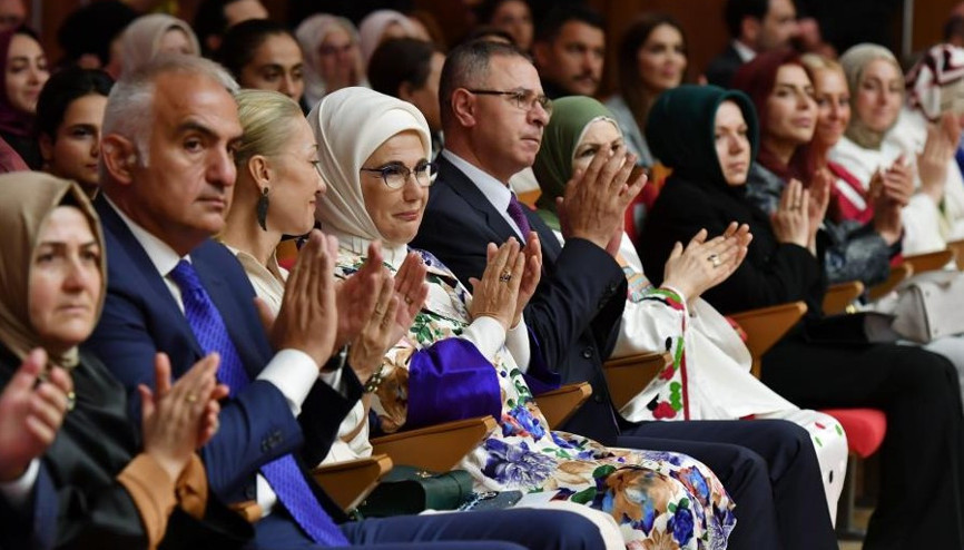 Emine Erdoğan, Filistin Gençlik Orkestrası ve CSO sanatçılarının “Barış Konseri”ni izledi