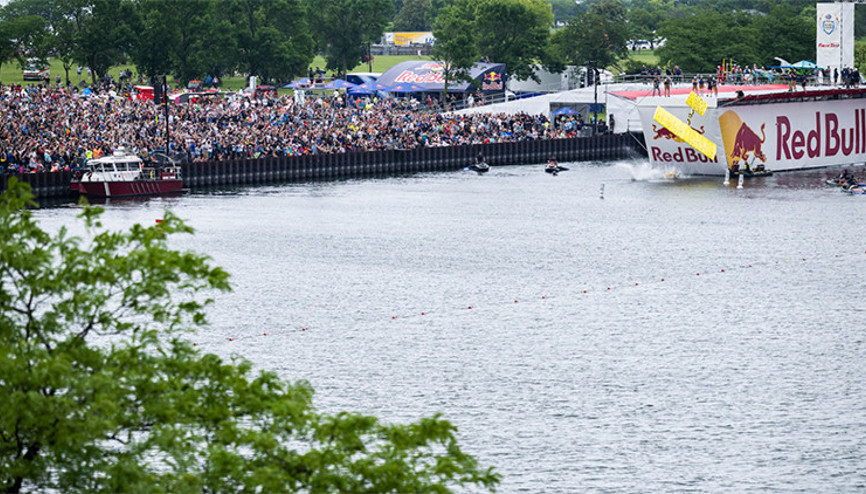 Red Bull Uçuş Günü ABD’yi uçuş moduna aldı