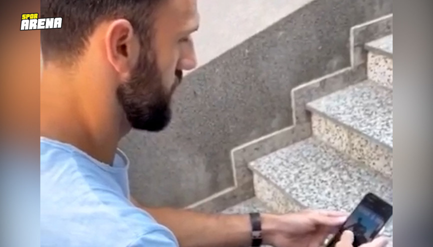 Vedat Muriqi, Mallorcaya veda ettiği paylaşımı silerken çekilen videosunu paylaştı.