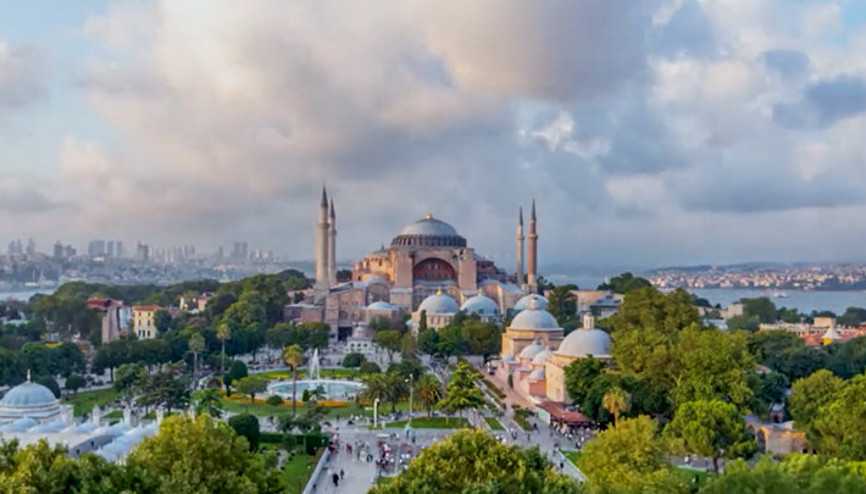‘Geçmişten Geleceğe Miras Ayasofya’ belgeselinin ön gösterimi yayınlandı ‘Geçmişten Geleceğe Miras Ayasofya’ belgeselinin ön gösterimi yayınlandı