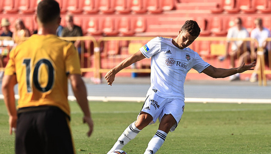 Önü Mercedes arkası Murat 124