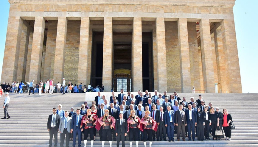 Ankaralılar Ata’nın huzurunda