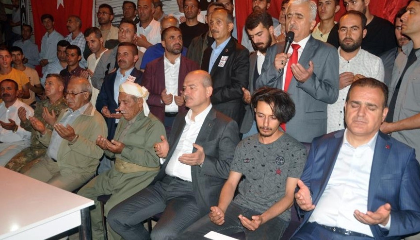 Şehit olan güvenlik korucularının taziyesine katılan Bakan Soylu: Şehitlerimize namus burcumuzdur