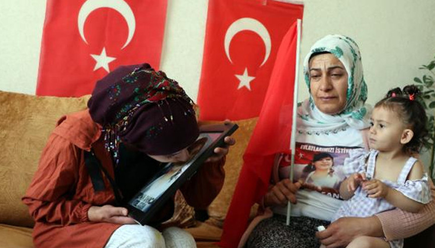 Anneden, dağa kaçırılan kızına teslim ol çağrısı