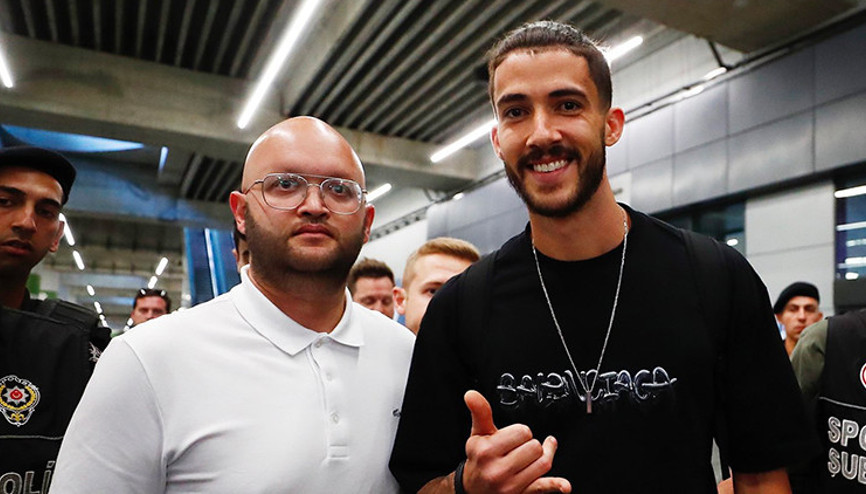 Son Dakika: Fenerbahçe, Gustavo Henriqueyi resmen açıkladı İstanbula geldi