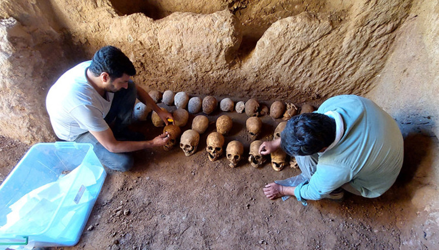 Adıyamanda kaçak kazı yapılan mezar odasından 27 iskelet çıktı