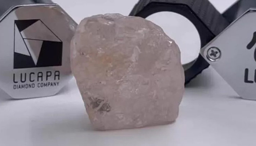 170 karat büyüklüğünde pembe elmas