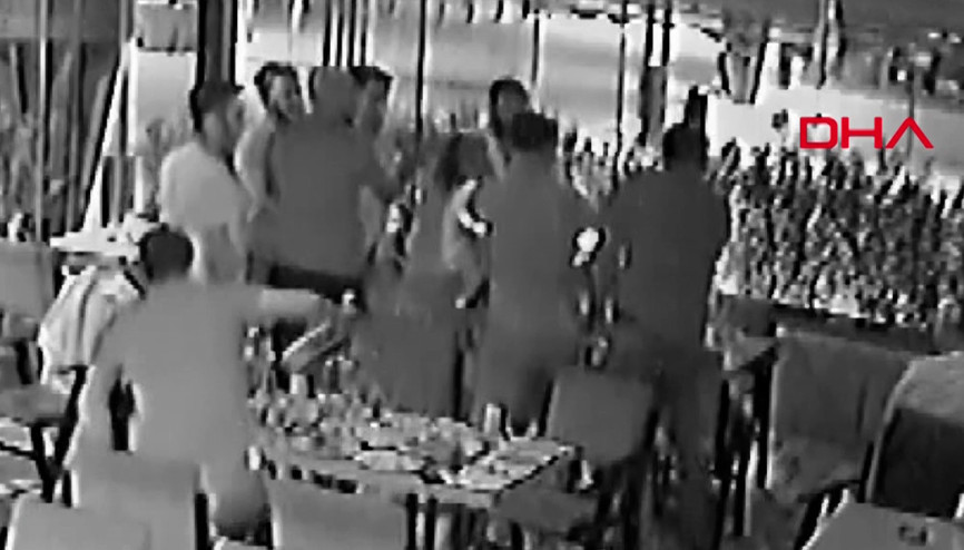 Bardakla kör eden avukata ilk duruşmada tahliye