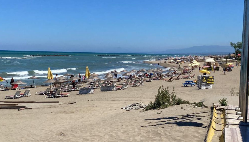 Kırmızı bayrak asıldı, Karasu, Kocaali ve Kaynarcada denize girmek yasaklandı