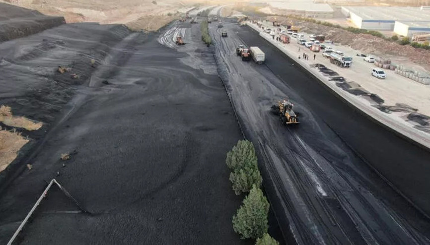 Gaziantepte otoyol siyaha büründü