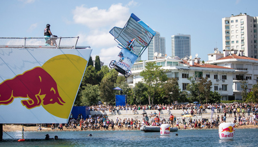 Red Bull Uçuş Günü Caddebostanda gerçekleşecek
