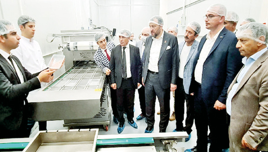 Seri üretim cağ kebabı