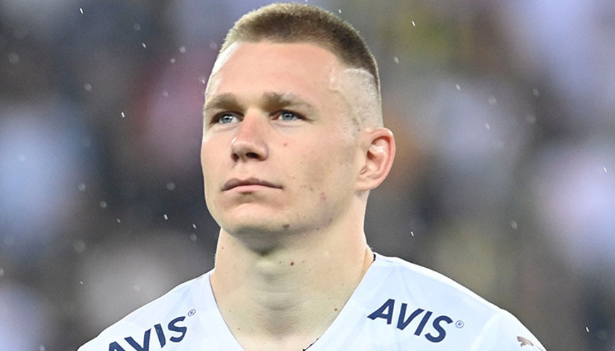 Son Dakika: Fenerbahçe ilk teklifi reddetti Szalai giderse yerine o gelecek...