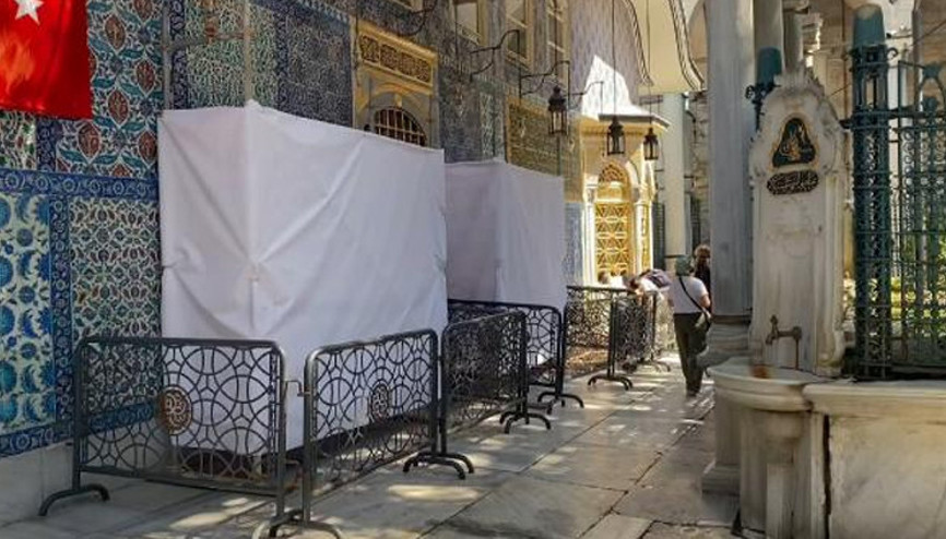Eyüp Sultan Türbesine saldırı