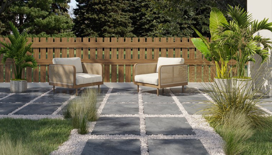 Bahçeler QUA Granite’in Vitoria Anthracite ürünü ile yenileniyor