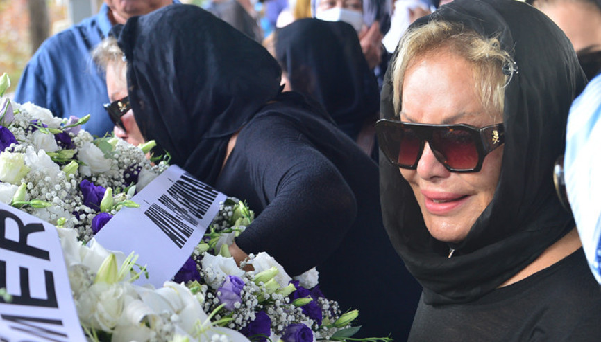 Emel Sayının kardeş acısı... Gözyaşlarıyla uğurladı