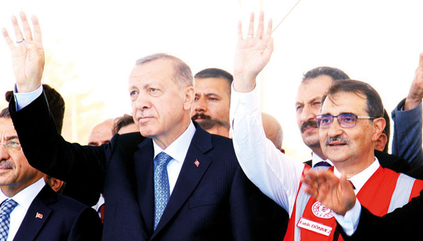 Erdoğan Abdülhamid Han’ı böyle uğurladı: Yolun açık sondajın bereketli olsun Erdoğan Abdülhamid Han’ı böyle uğurladı: Yolun açık sondajın bereketli olsun