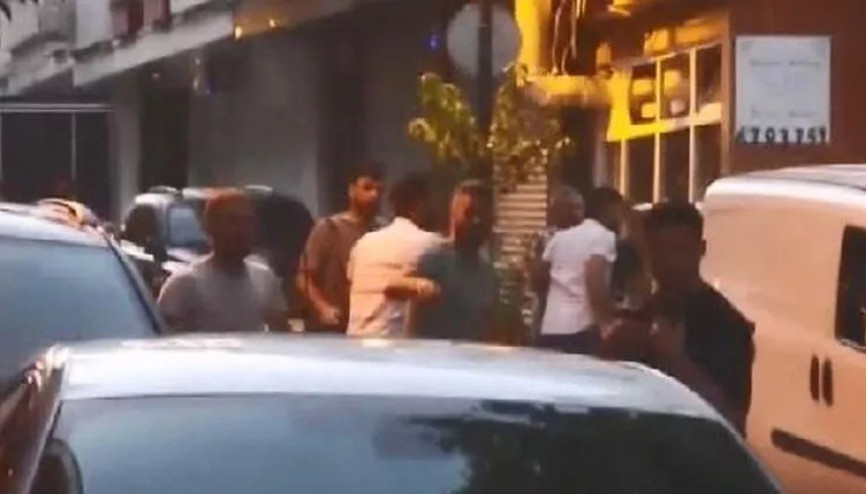 Zeytinburnu’nda yan baktın kavgası