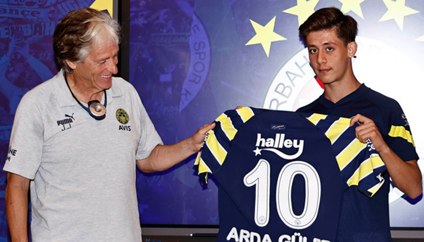 Fenerbahçede Jorge Jesusa Arda Güler eleştirisi 10 numara yedekte durmaz