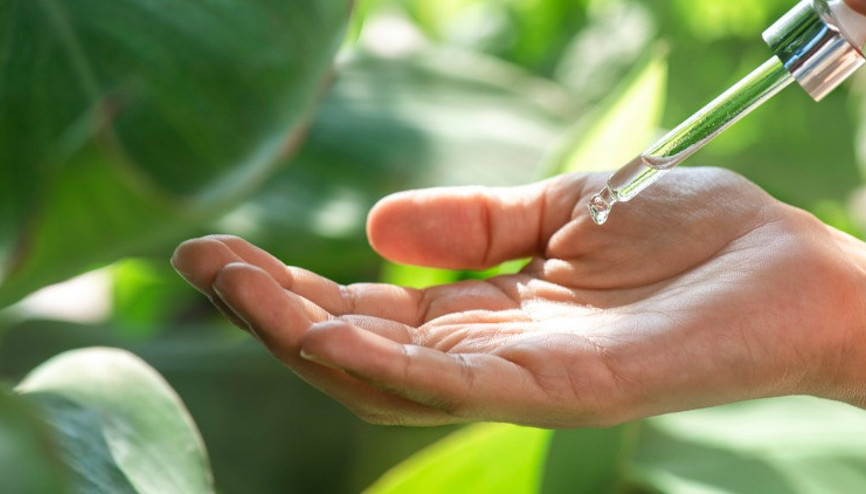 Yüze iyi gelen bitkisel ve doğal yağlar nelerdir Kuru, yağlı ve sivilceli yüze iyi gelen yağlar ile tarifleri