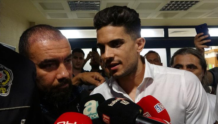 Son dakika: Trabzonspor, Marc Bartra ile 3 yıllık sözleşme imzaladı İşte oyuncunun maliyeti Son dakika: Trabzonspor, Marc Bartra ile 3 yıllık sözleşme imzaladı İşte oyuncunun maliyeti