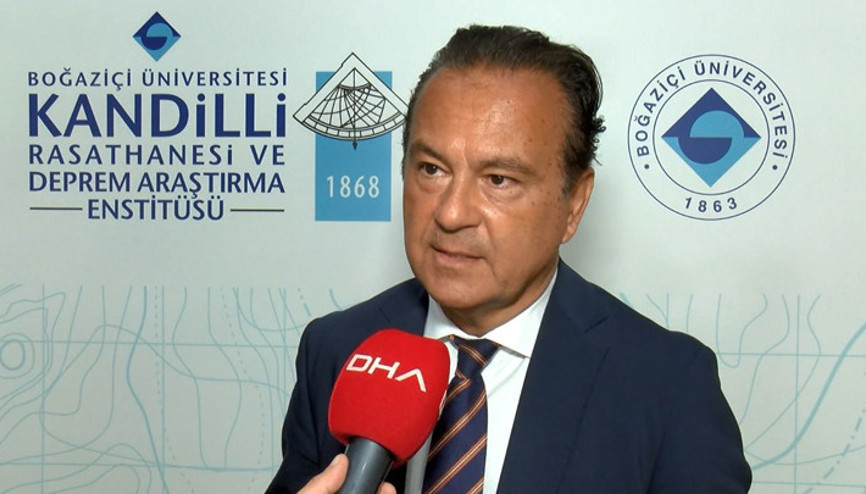 Kandilli Rasathanesi Müdürü Özenerden deprem açıklaması: Büyüklüğünün 7.0 - 7.2 olabileceğini biliyoruz