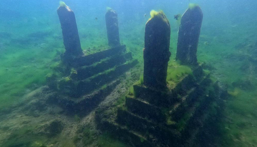 Dicle Barajı altındaki batık kent görüntülendi