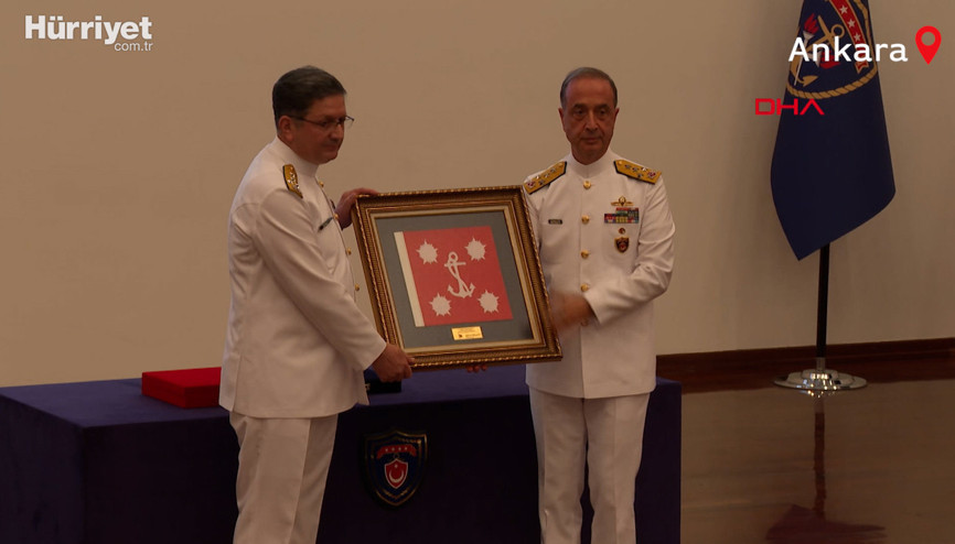 Deniz Kuvvetleri Komutanlığında devir teslim töreni