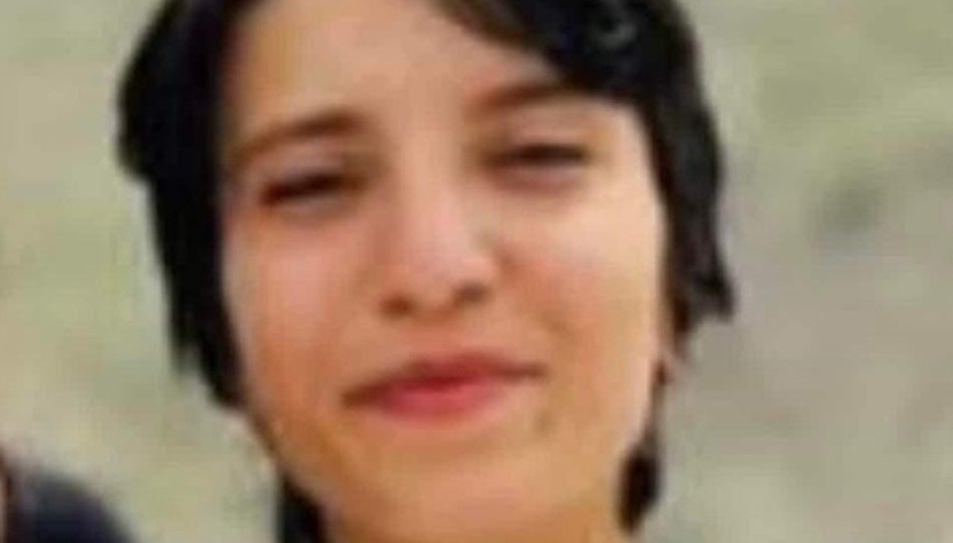 17 yaşındaki Firdevs Babatın çayda cesedi bulundu Vücudunda darp izleri var 17 yaşındaki Firdevs Babatın çayda cesedi bulundu Vücudunda darp izleri var