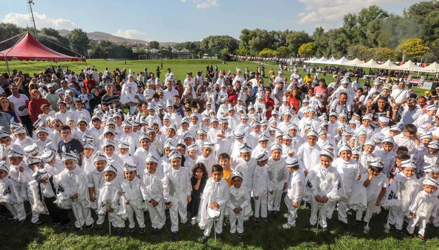 Önce sünnet sonra şölen