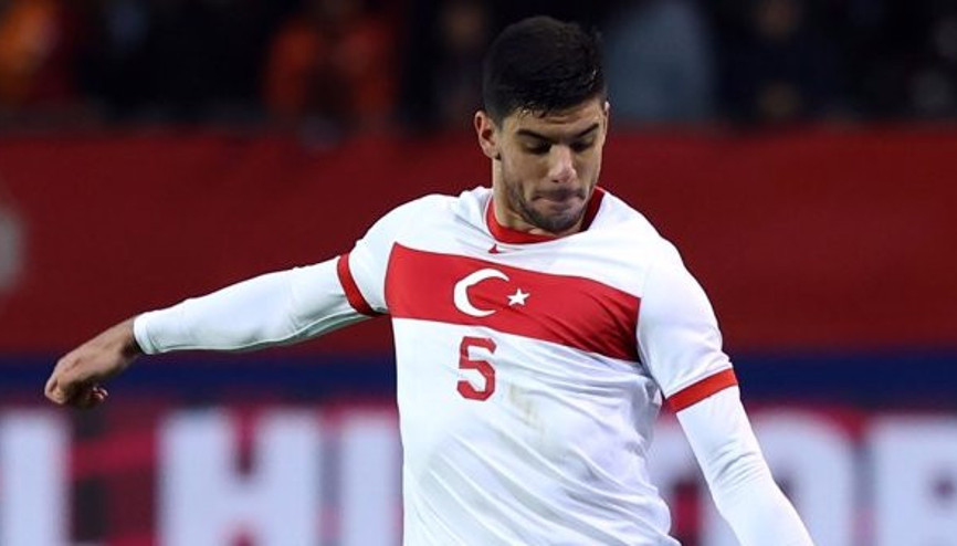 Altay, Cenk Özkaçarın Valenciaya transferini bekliyor