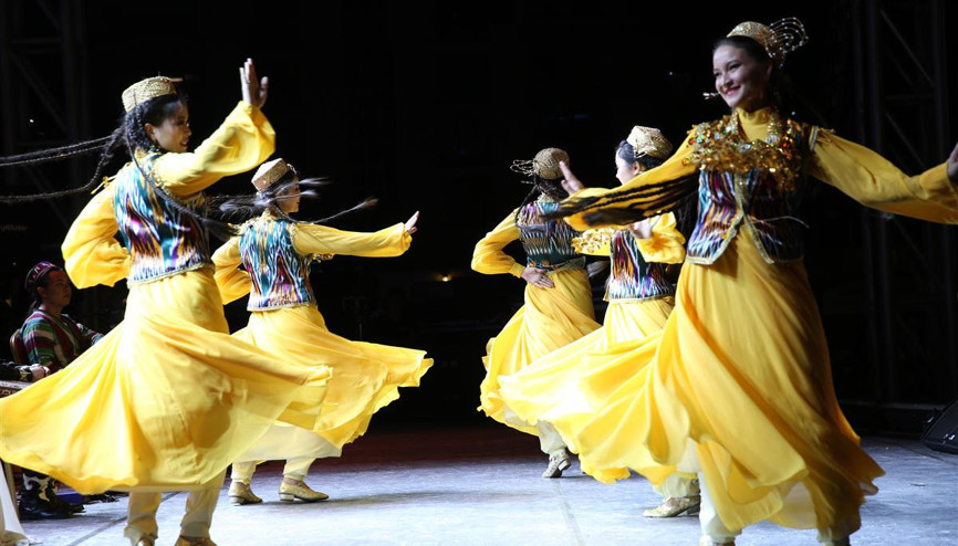 Türk dünyası buluşuyor