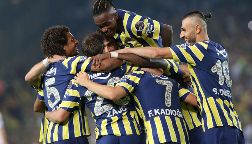 Fenerbahçe Austria Wien maçı ne zaman saat kaçta hangi kanalda  Avrupa Ligi Play-Off Turu Fenerbahçe maçı şifreli mi İşte canlı yayın bilgisi