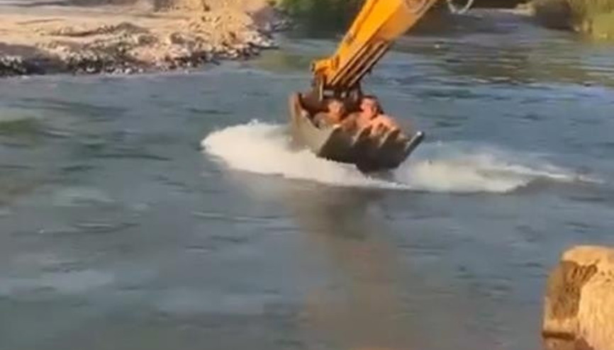 Sıcaktan bunalınca çözümü böyle buldular