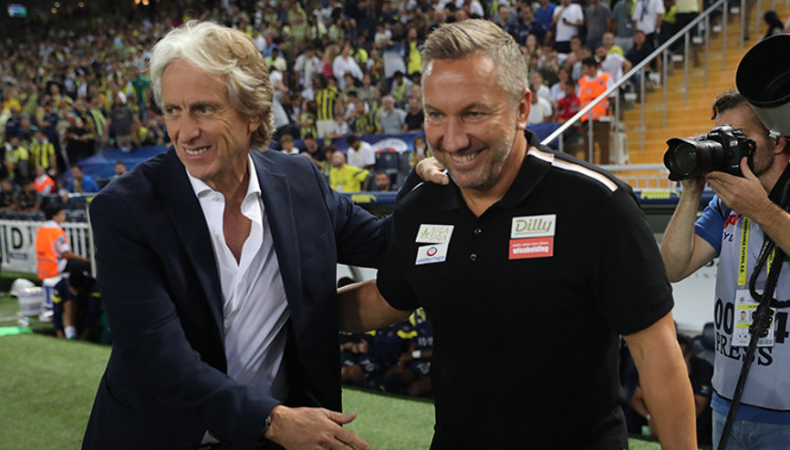 Austria Wien Teknik Direktörü Schmid: Fenerbahçe uluslararasında zirve bir takım