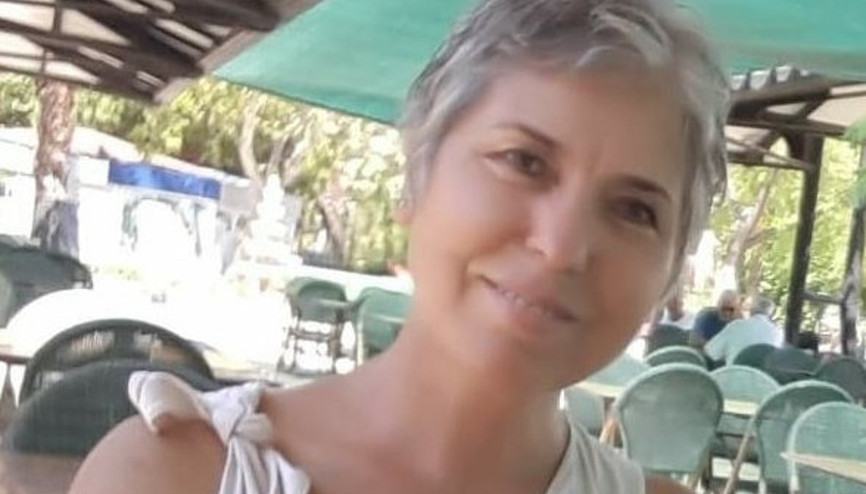 Ailenin boğucu çıkmazlarında, mizahın rehberliğinde...