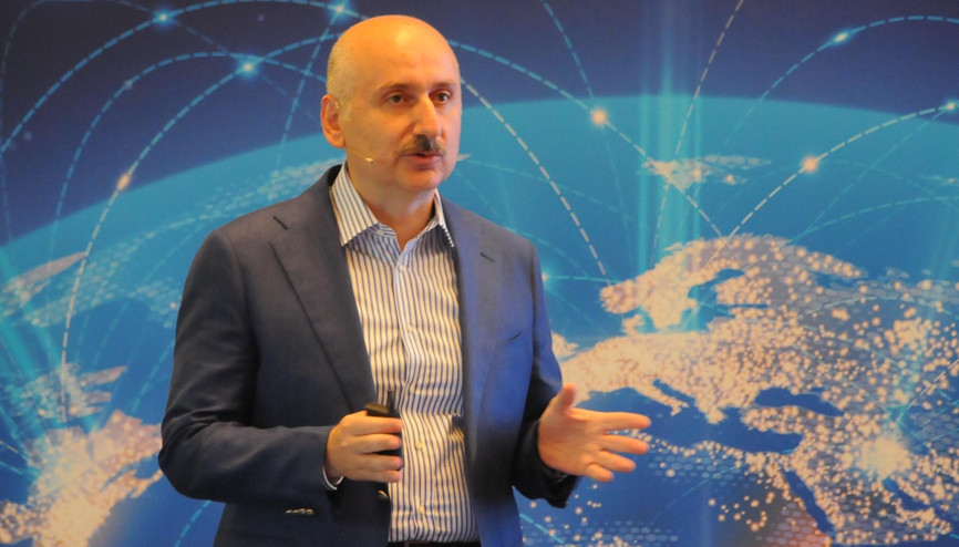 Karaismailoğlu: İstanbul Havalimanı, dünyanın gıpta ile baktığı projelerden biri