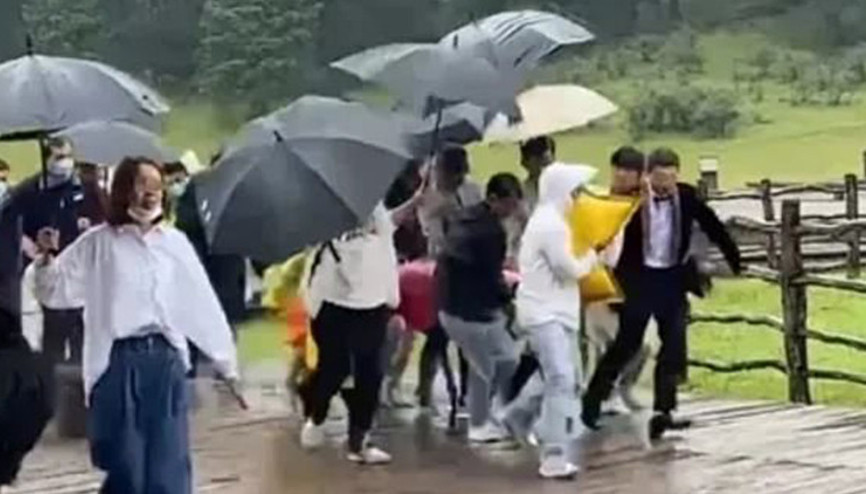 Hayatlarının en mutlu günü kâbusa döndü... Damadın üzerine yıldırım düştü