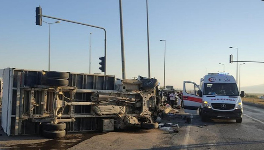 Feci kazada 2 çocuk hayatını kaybetti, 5 kişi ağır yaralandı