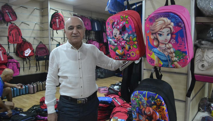 Çantacılar Çarşısı’nda okul mesaisi Çantacılar Çarşısı’nda okul mesaisi
