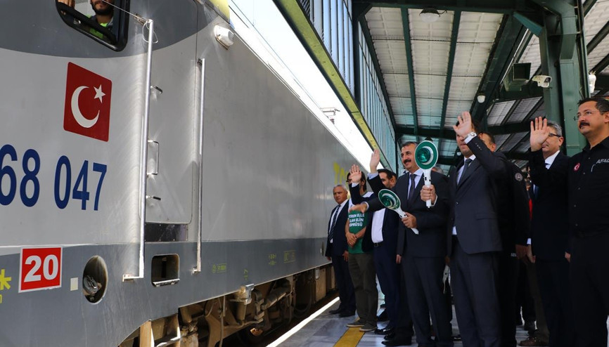 ‘İyilik Treni’ yola çıktı