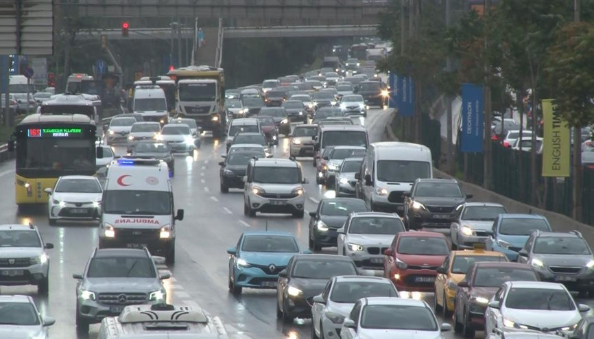 İstanbulda yağmur trafiği
