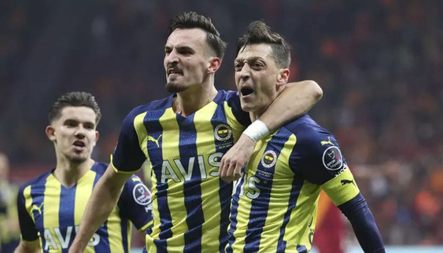Fenerbahçede 17 futbolcu gitti, 389 milyon TL kasada kaldı Fenerbahçede 17 futbolcu gitti, 389 milyon TL kasada kaldı
